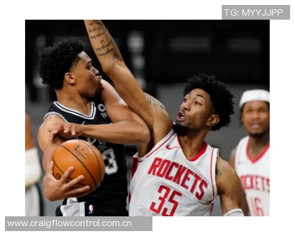 埃奇库姆与马克西联手74分创揭幕战新纪录仅次于哈登伍德组合